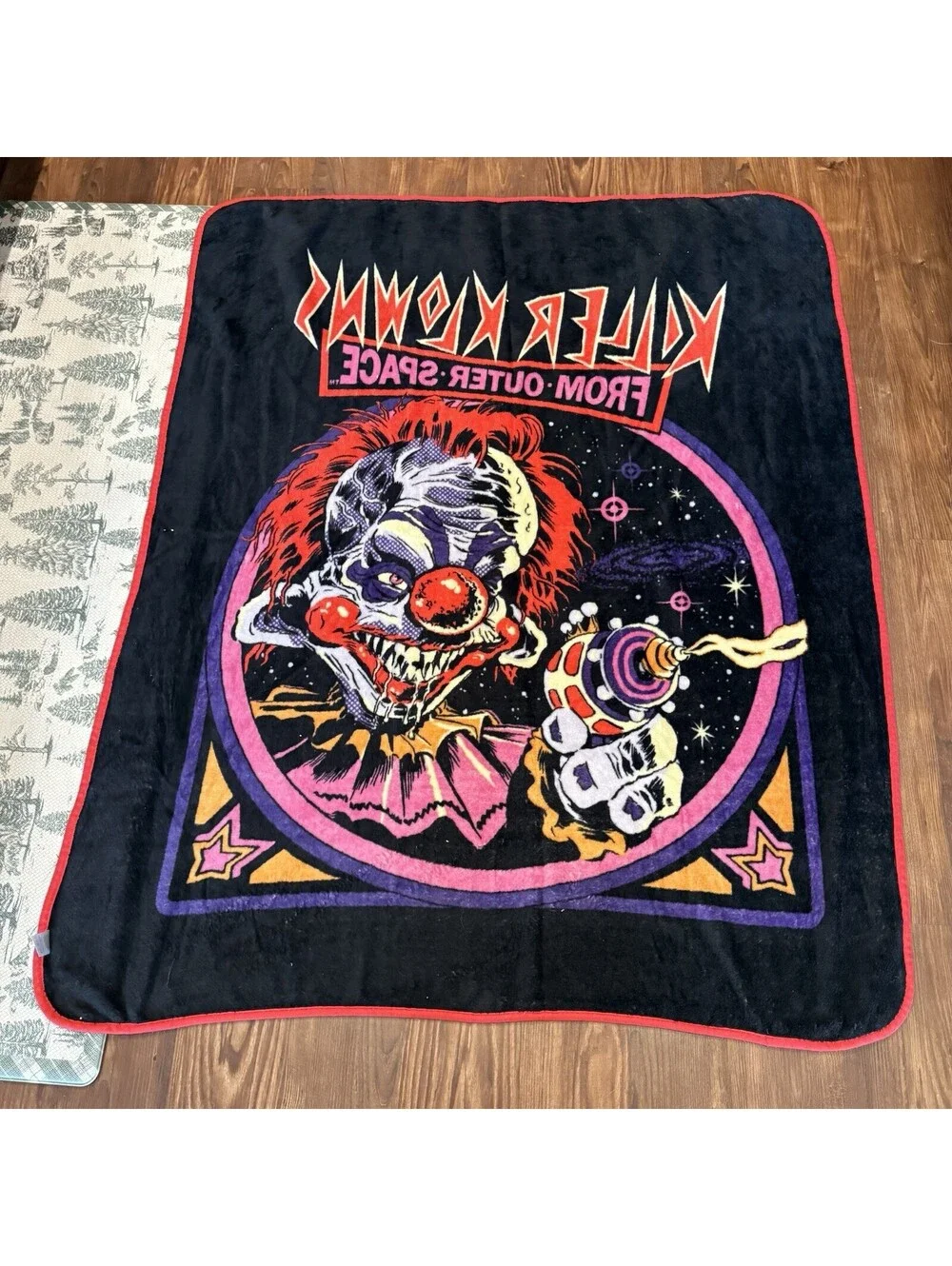 Killer Klowns From Outer Space Movie Tv Blanket Throw Steven Rhodes Sz 58x48 - Picture 6 of 7